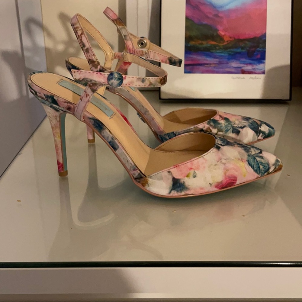 Betsy Johnson floral heels